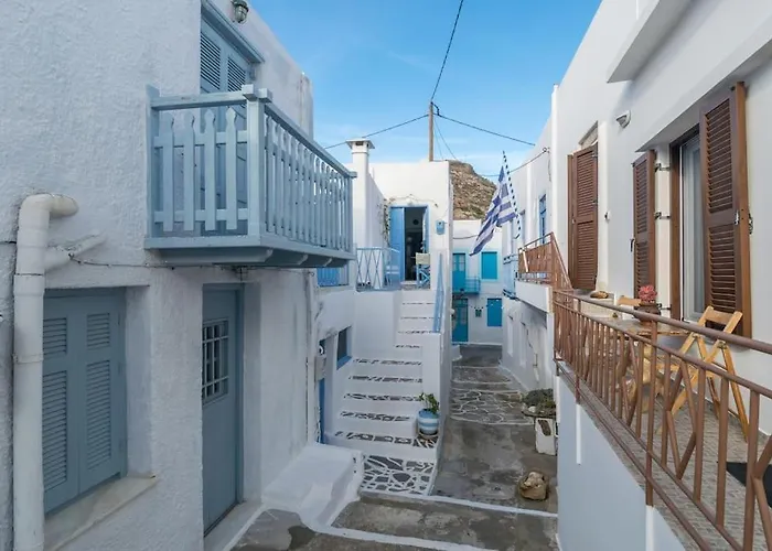 Rustic House In Plaka