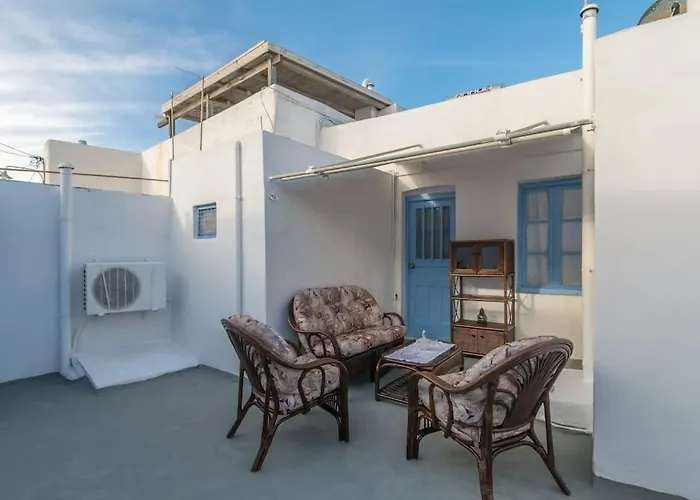 Rustic House In Plaka