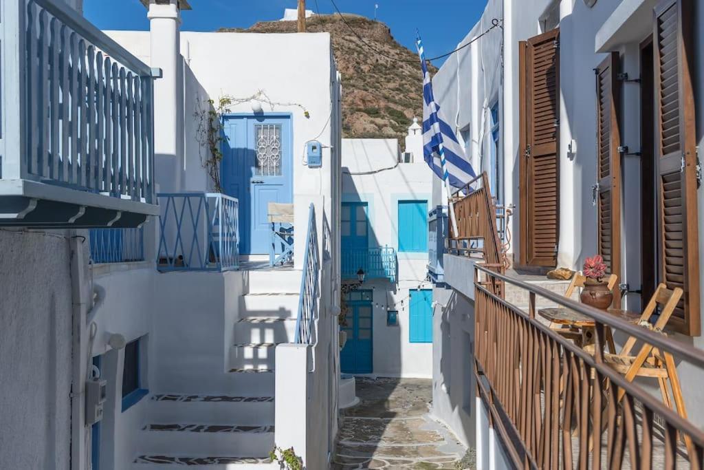 Rustic House In Plaka Plaka (Milos)
