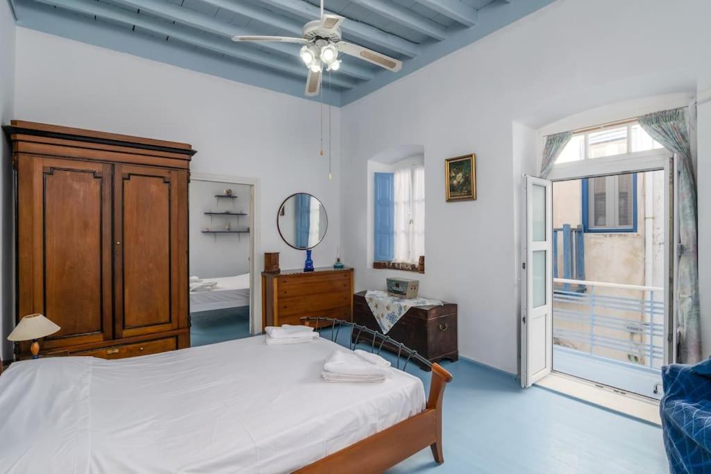 Holiday home Rustic House In Plaka