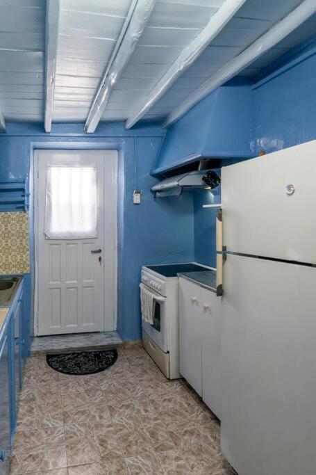 Rustic House In Plaka *